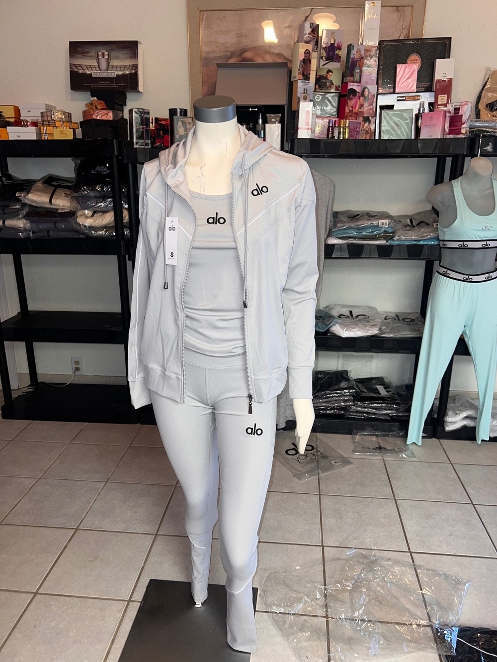 Women’s 3 piece ALO set XL